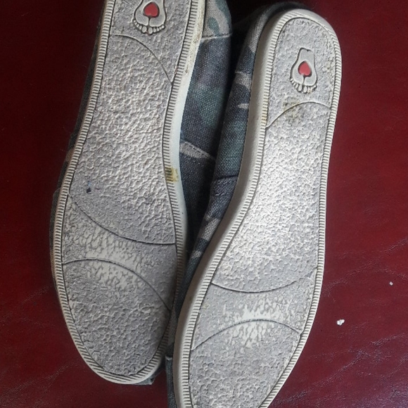Bob's camo comfy slip on shoes - Picture 6 of 7